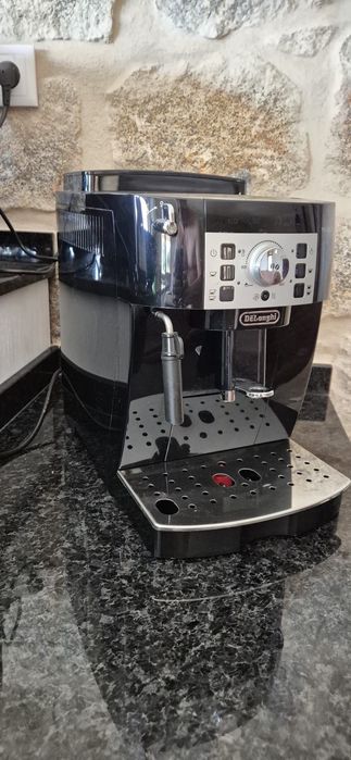 Máquina de Café Delonghi