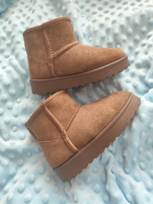 Взуття дитяче уги