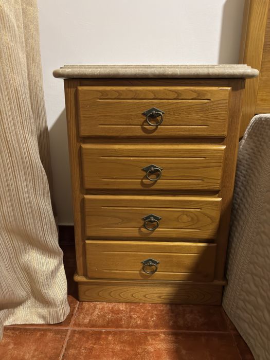 Quarto completo de madeira