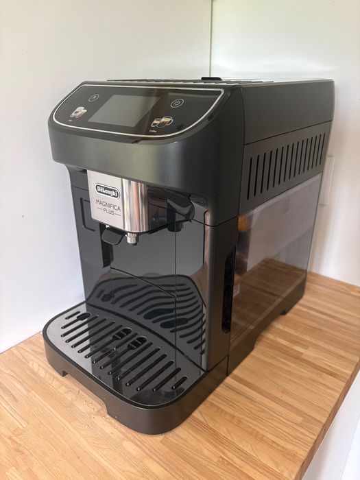 Ekspres De'Longhi Magnifica Plus ECAM 320.60.B | 4 mies. | Gwarancja, Karton