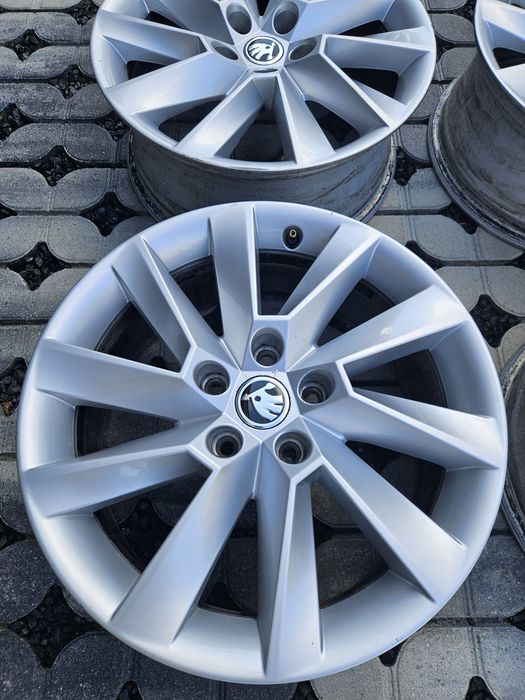 Felgi Stratos Skoda 17" 7J ET40 5x112