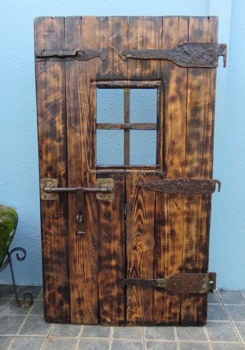 Pequena porta rustica