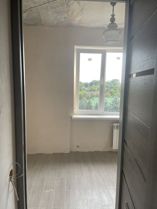 2 ком. квартира , Титова, Строителей, ремонт. 39000 $ vv