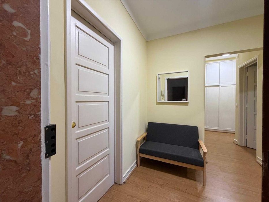 Quarto Individual | 14 m2 para estudantes universitárias | Alvalade / Av. de Roma | Despesas Incluídas | 575 euros