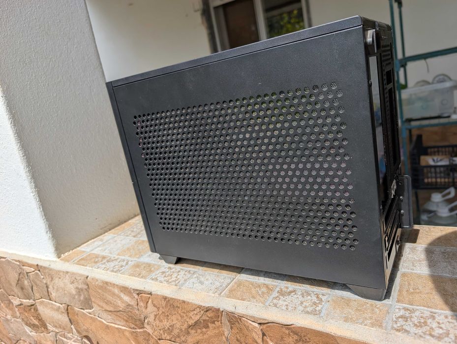 Vendo caixa pc mini itx Coolermaster Masterbox NR200P com extras e fonte incluida