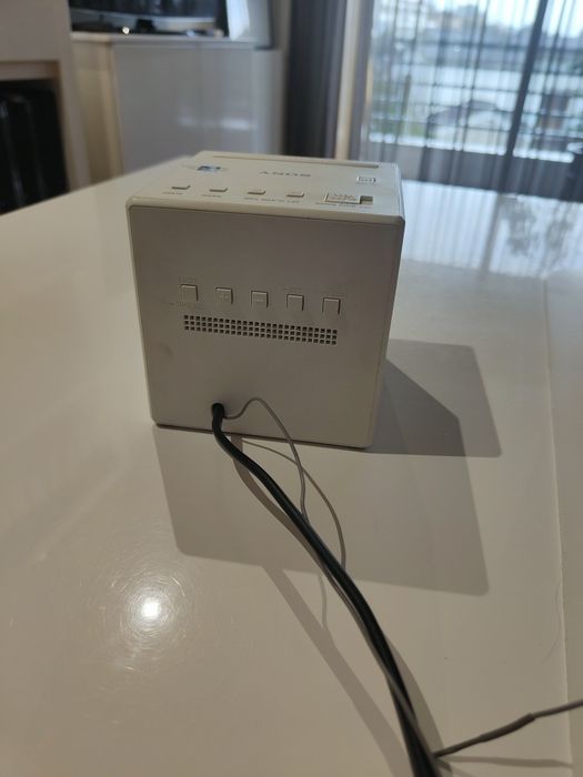 Rádio despertador Sony icf-c1 manual