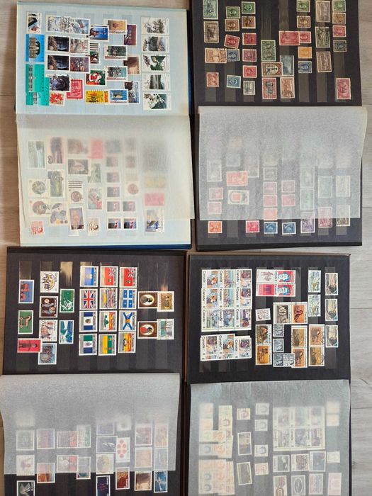 4 klasery ze znaczkami pocztowymi