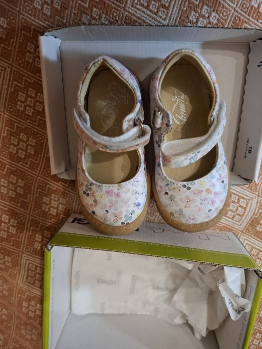 Туфельки детские на девочку