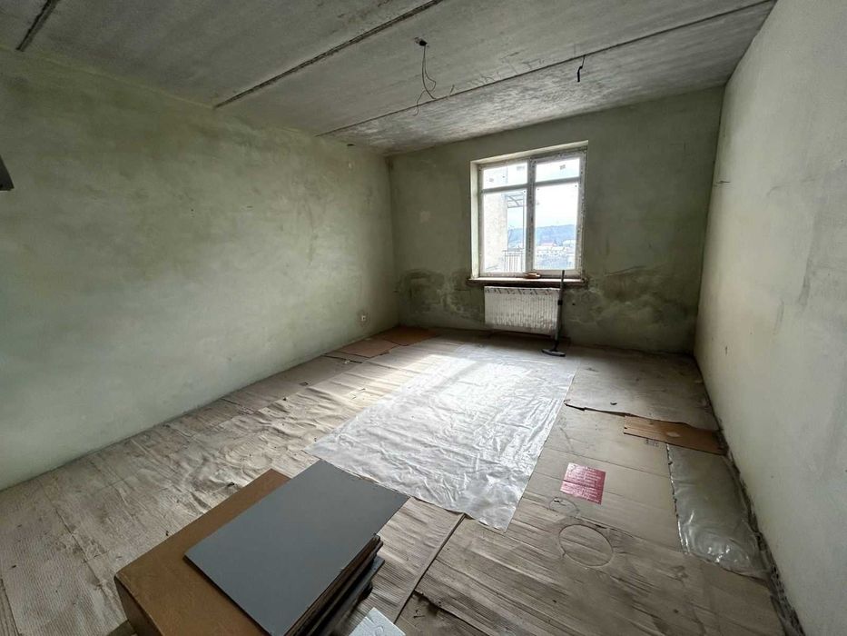 Продаж 5-ти кім. квартири по вул. Личаківська