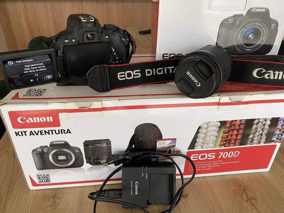 Maquina fotografica canon 700D com pouco uso