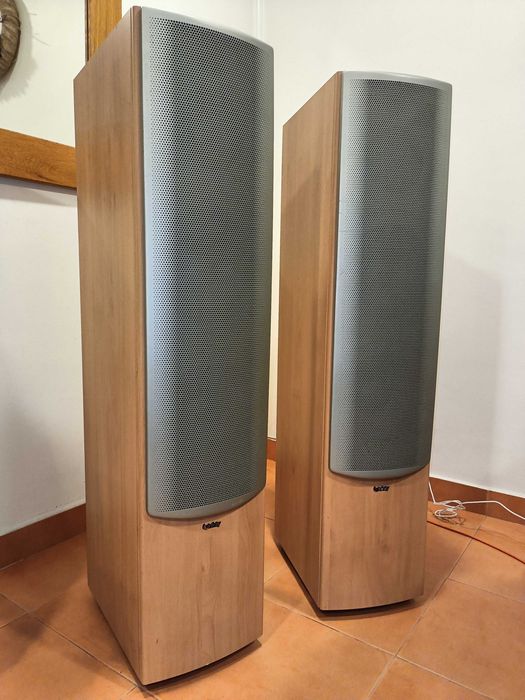 Colunas de chão - Infinity Beta 50