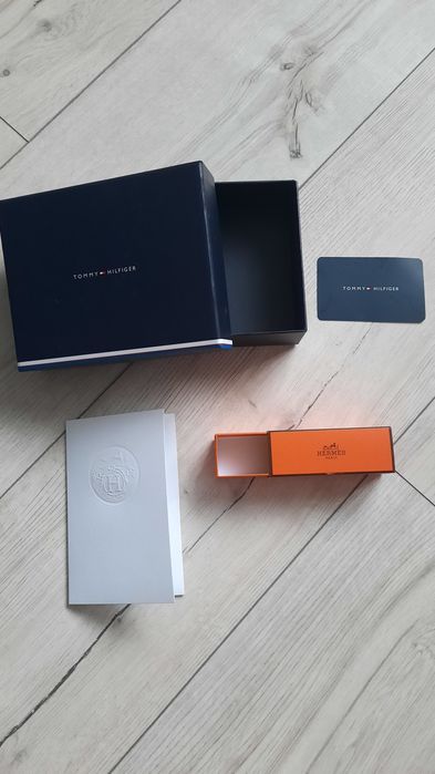 Брендові коробки, бірки