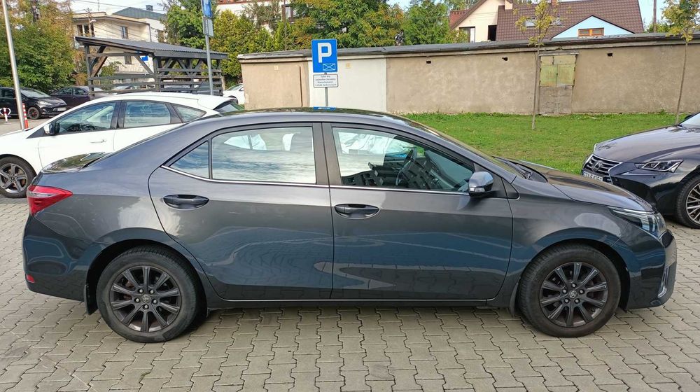 Toyota Corolla Premium + Tech