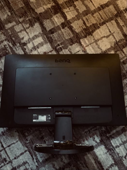 Монитор BenQ 2450 Full HD — полностью рабочий, без битых пикселей