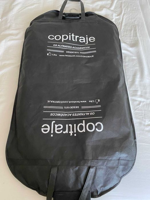 Fato académico praxe. Sapatos tamanho 45. Tamanho fato L.