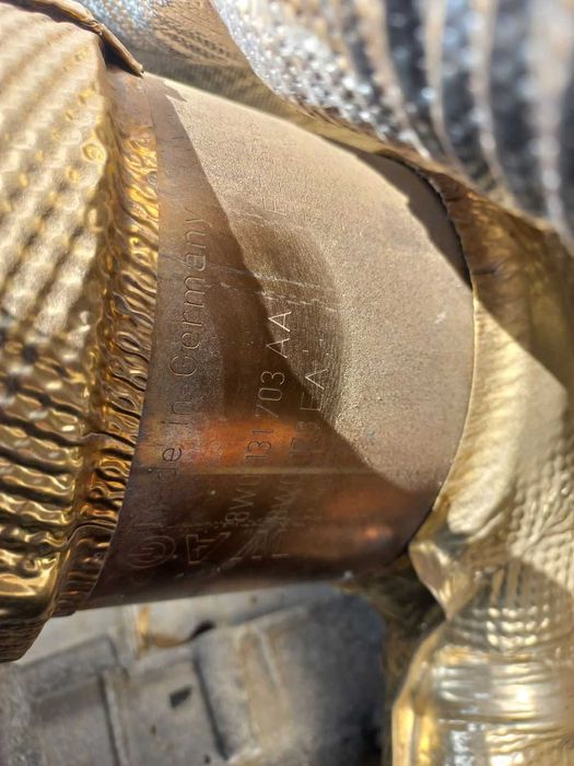 Ауді S4b9 S5b9 Каталізатор 8W0131703AA 3,0 бензин