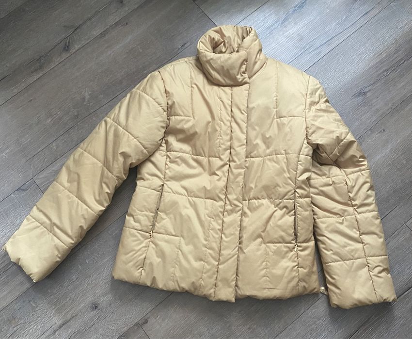 Куртка , пуховик