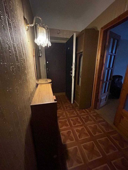 Квартира 2кімнати, сталінка, 56кв.м, автономне опалення, центр міста