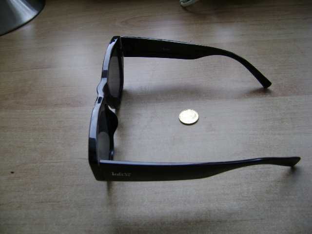 Starocie z PRL - Okulary przeciwsłoneczne, rozstaw ramion 13,5 cm