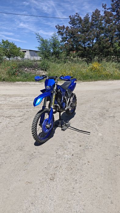 Yamaha YZ 125 matrículada
