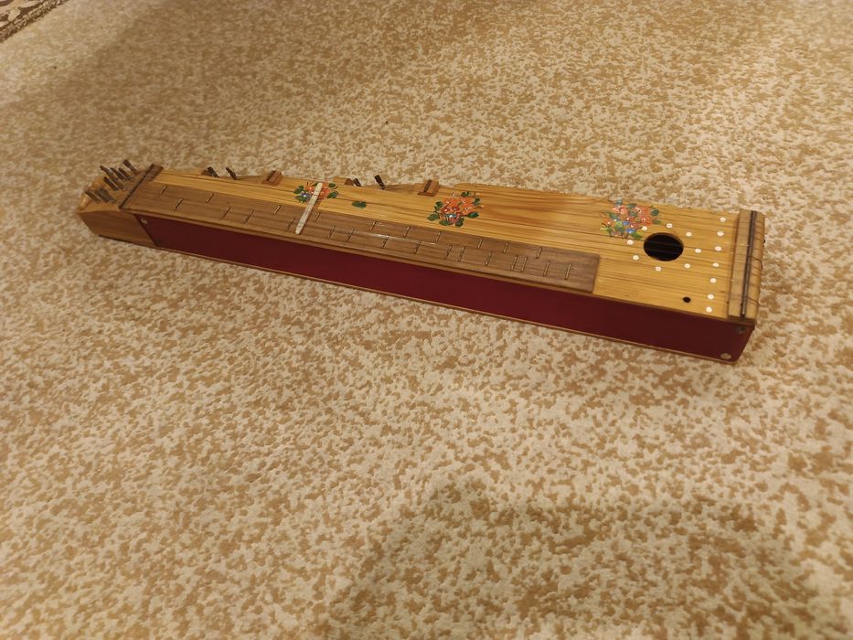 Cytra cytera węgierski instrument ludowy cymbał