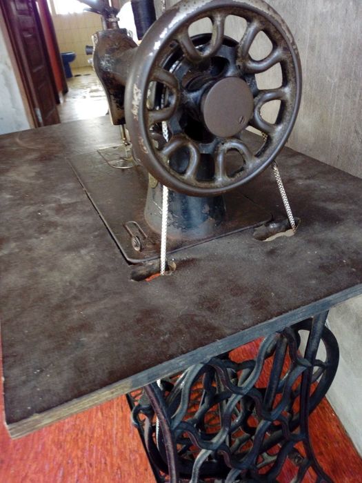 Maquina de costura antiga marca singer