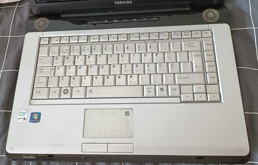 Toshiba Satellite A200-1GB  Para Peças (S/ Disco, S/ Bateria, S/ Carregador)