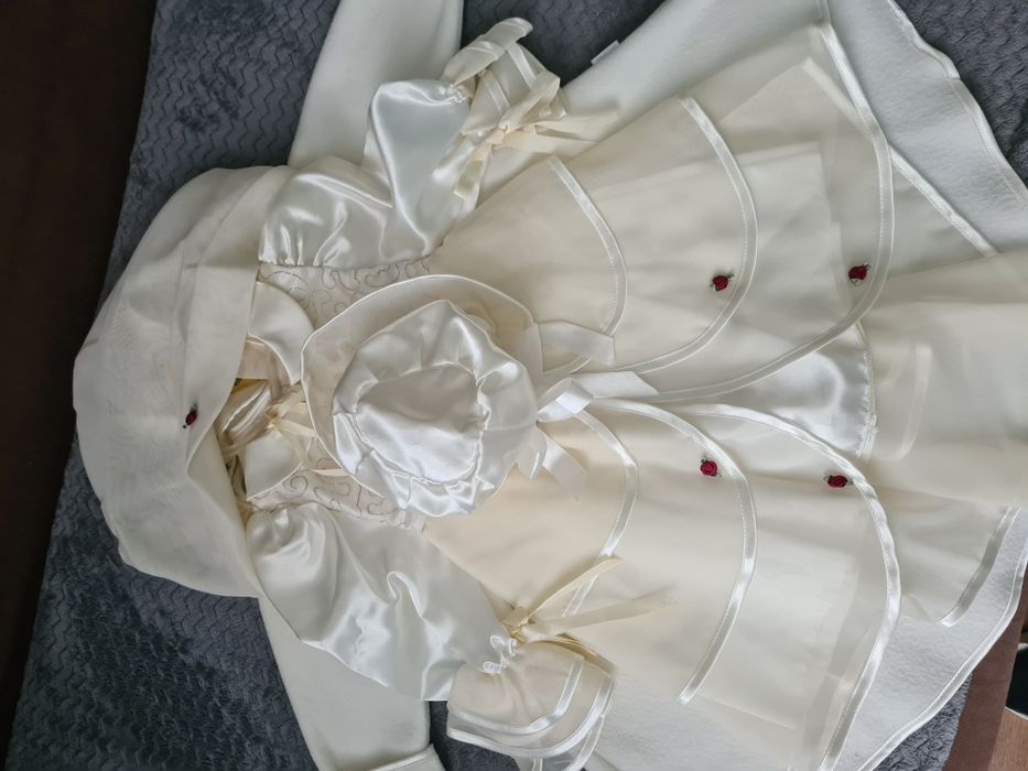 Sukieneczka na chrzest