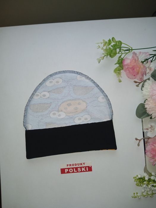 Zestaw: Trzy czapki i dwa kominy * hand made *
