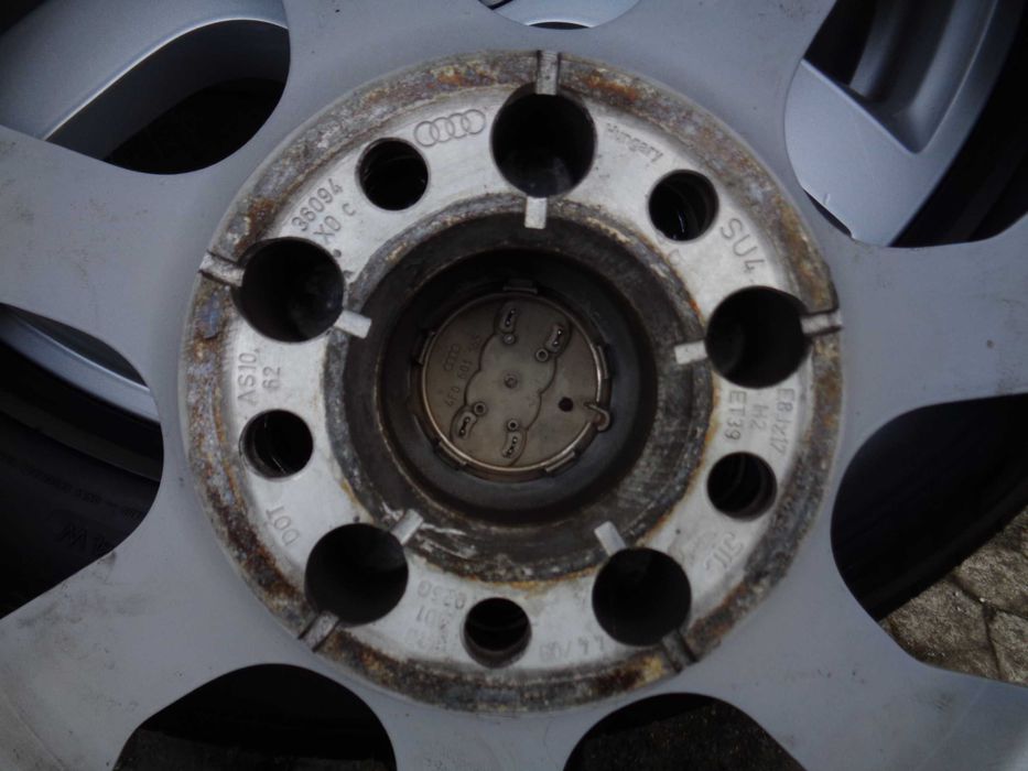 Oryginalne alufelgi AUDI Q5 17 cali 5x112 ET39 + opony letnie