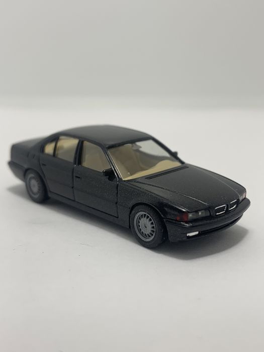 BMW 7 da Herpa 1/87