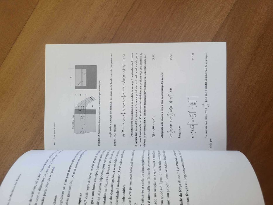 Notas para o Estudo da Mecânica dos Fluidos, João Moreira de Campos