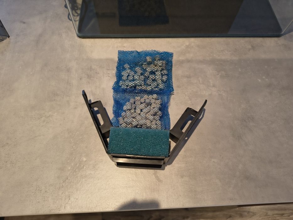 Akwarium 40 litrów z kompletnym wyposażeniem.