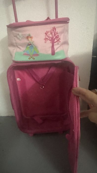 Trolley cabine menina