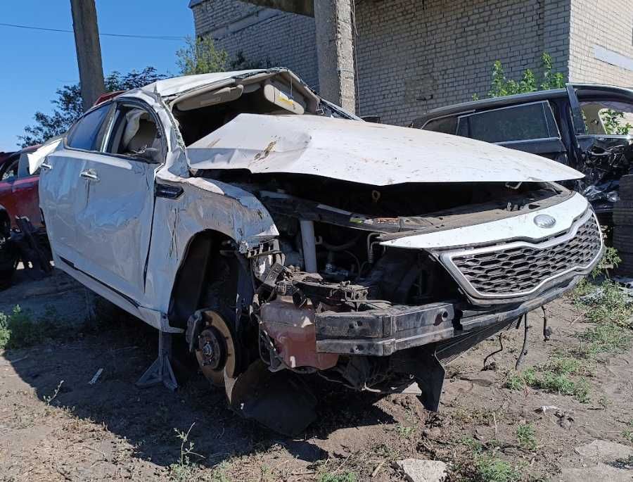 Кузов Kia Optima 2013 2.4 гибрид, белый цвет Разборка KIA Optima