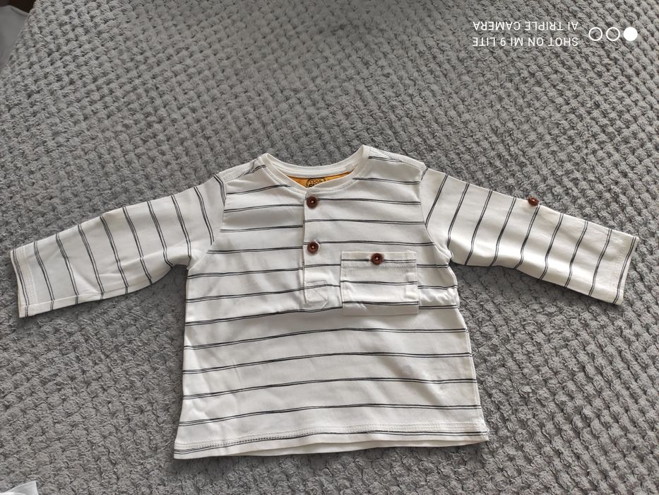 Bluzka z podwijanymi rękawami