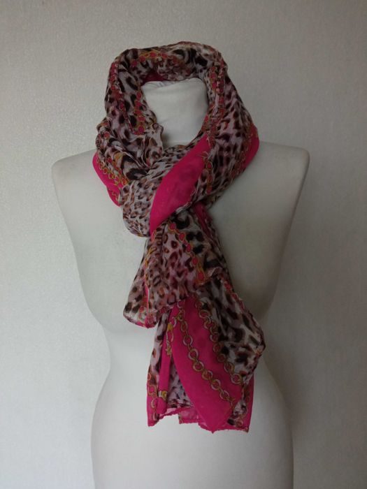 Lekka zwiewna chusta apaszka 170 x 116cm panterka