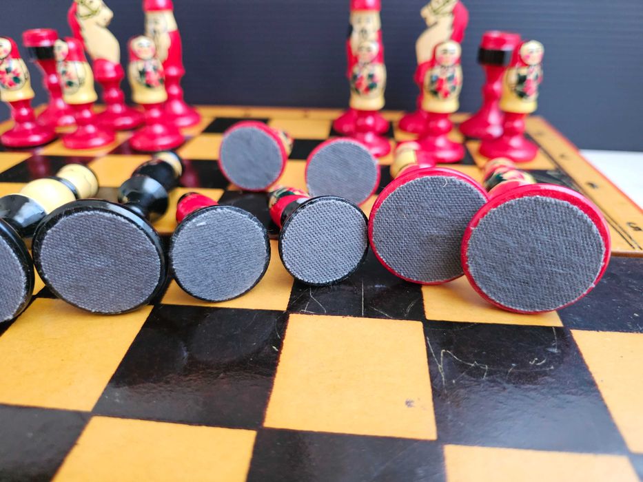 Шахматы деревянные "матрешки" новые,СССР.
