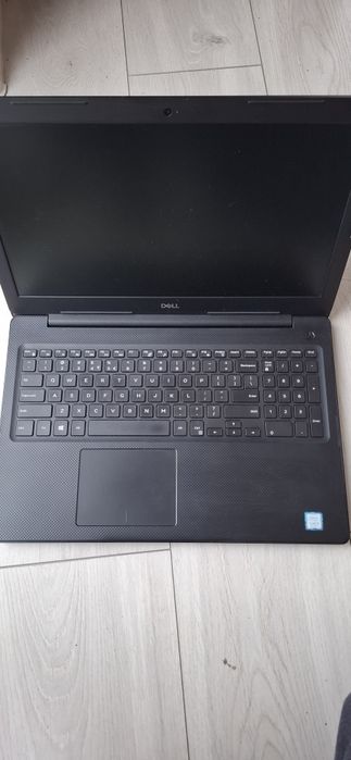 Dell Vostro 3580  15,6 cala IPS Intel Core i5 8 gen.
