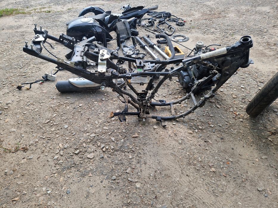 Запчастини Bajaj Pulsar 180