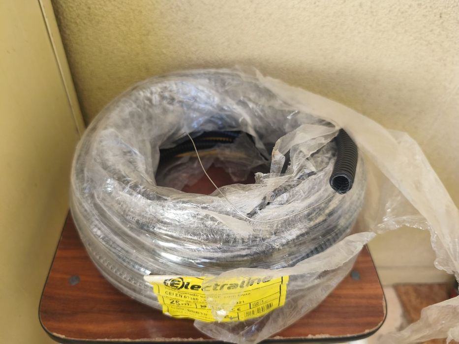 Tubo anelado PVC Ø16 – 25m (novo)
