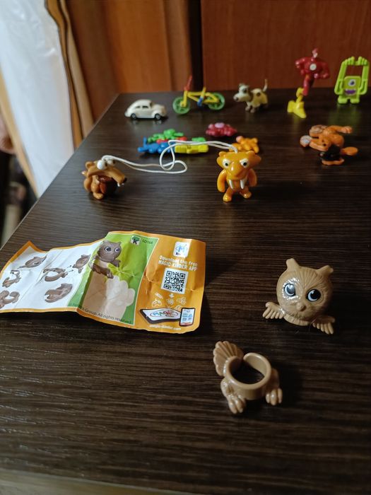 Фигурки-игрушки из Kinder Surprise