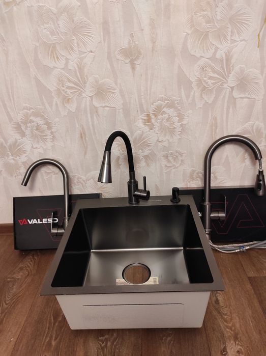 Кухонная мойка Valeso 45*45 pvd чёрная 3 mm.