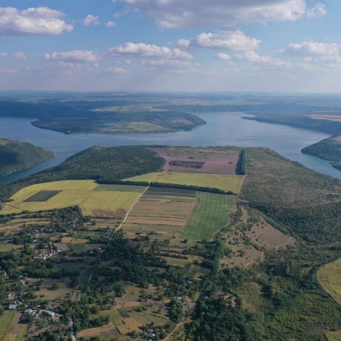 Земельна ділянка на річці Дністер
