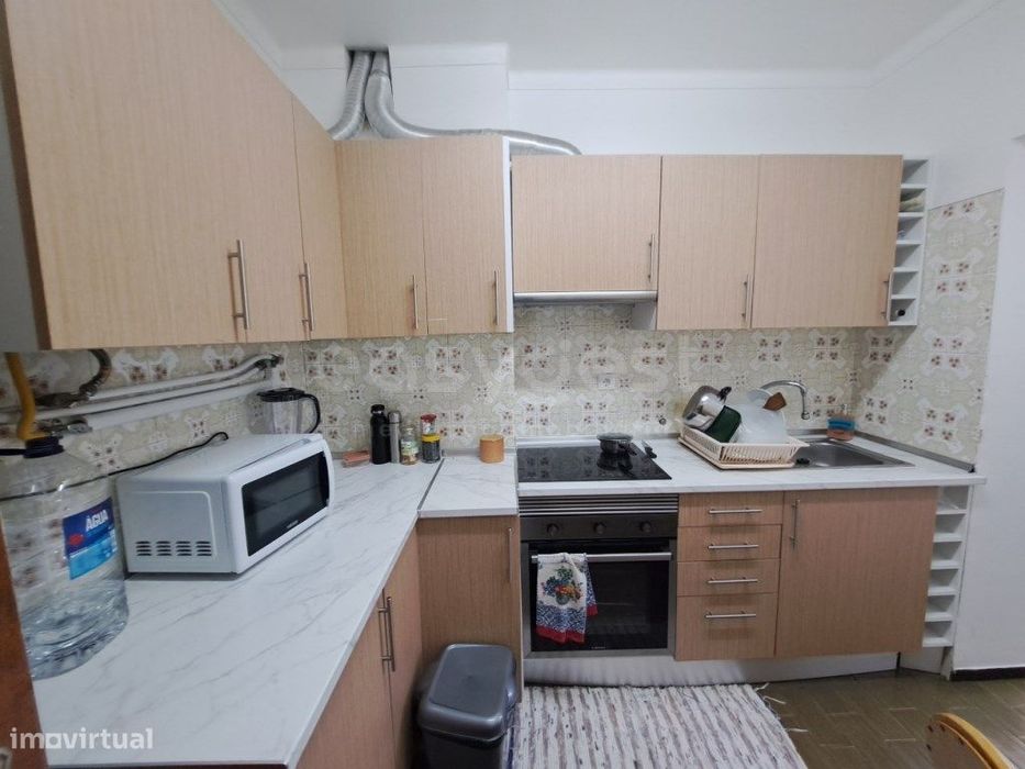 Apartamento T4 com Elevador e Lugar Garagem em zona privilegiada da... — Beja (Santiago Maior E São João Baptista), Beja