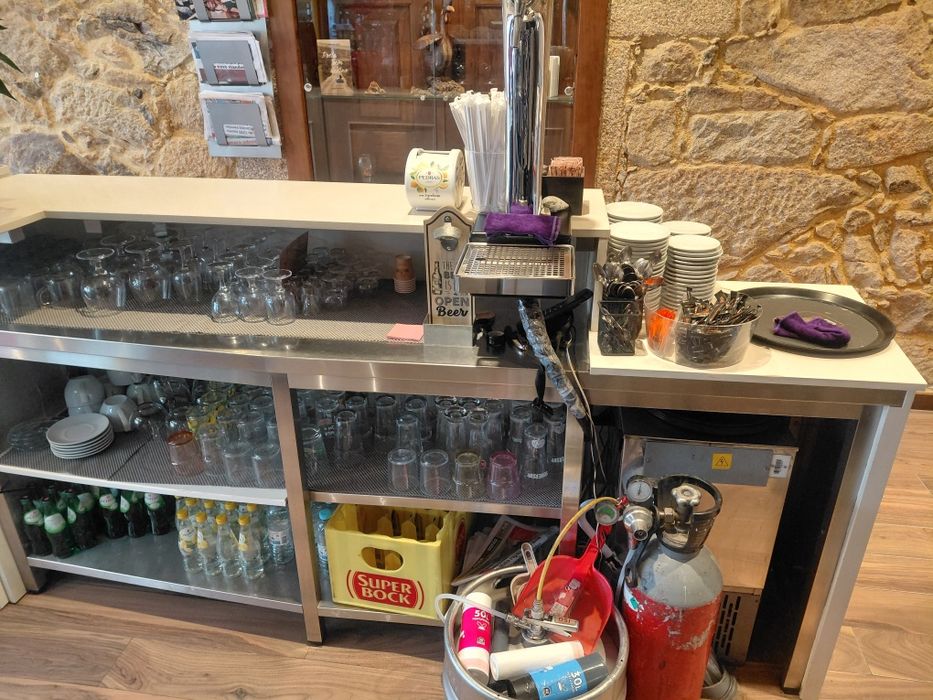 Balcões em inox para café / pastelaria / restaurante