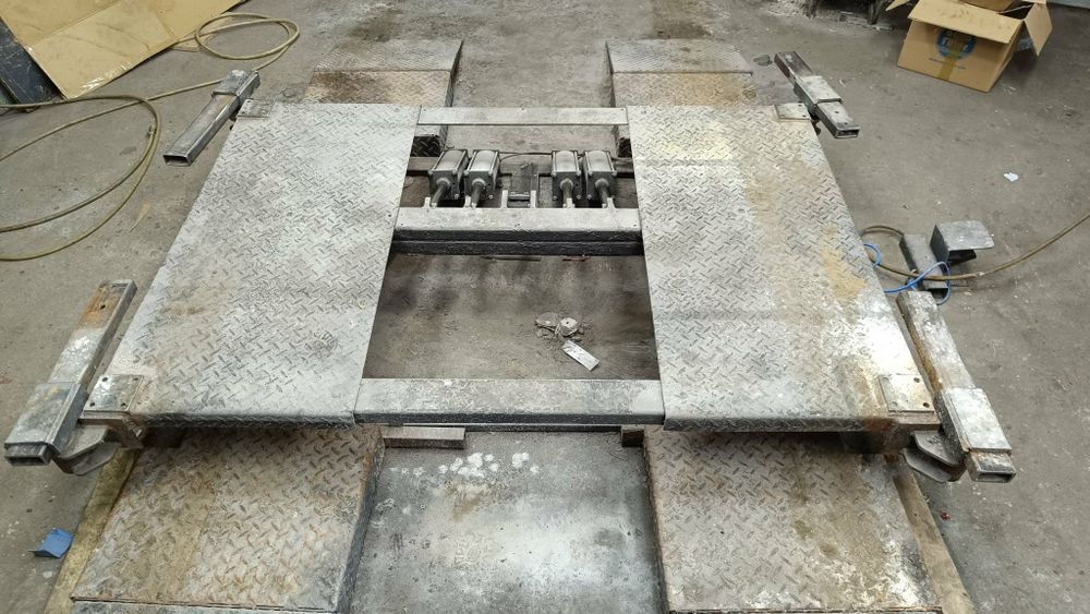 Podnośnik nożycowy samochodowy