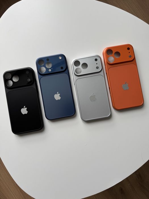 Чохол на iPhone в стилі 17 серії.