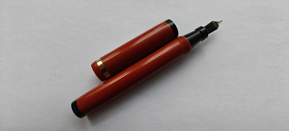 Pióro wieczne Aristocrat flex coral red