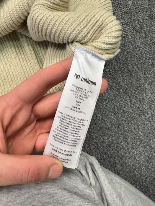 Свитер Minimum оригинал Размер М